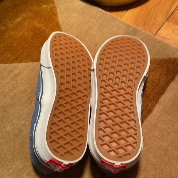 NWOTNever used 1.5 size vans! Perfect condition! - Picture 6 of 6